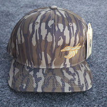 Load image into Gallery viewer, Mossy Oak Bottomlands Snapback - Rise Outdoors Apparel Company 
